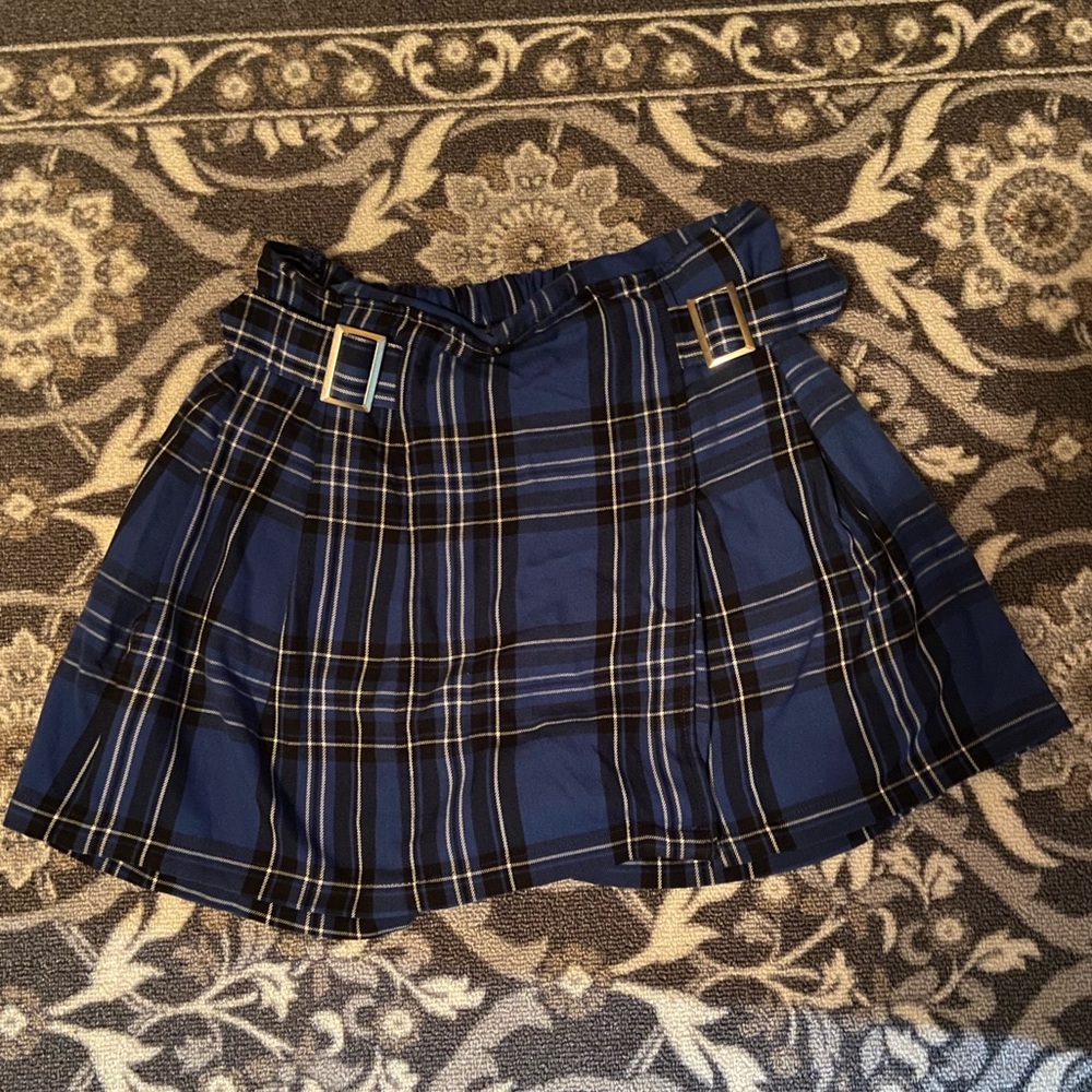 Justice plaid skorts sz14/16